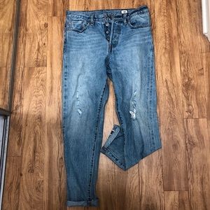 Levi’s mid-waist light color denim jeans